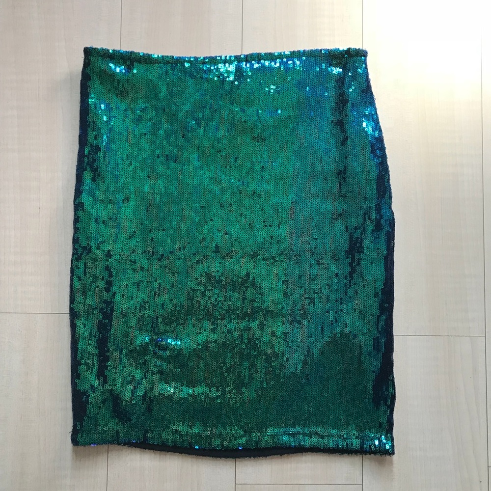 Sequins skirt